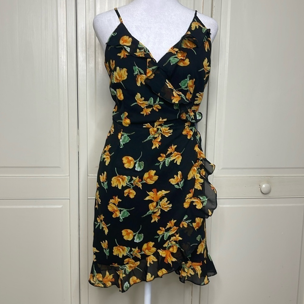 Topshop Women’s Black/Yellow Floral Wrap Mini Ruffle Dress Size 10 NWT